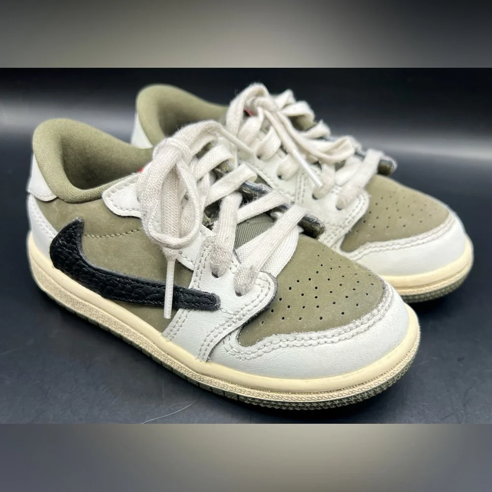 Air Jordan x Travis Scott,‎ Cactus Jack - Olive and Cream Youth Sneakers-8C